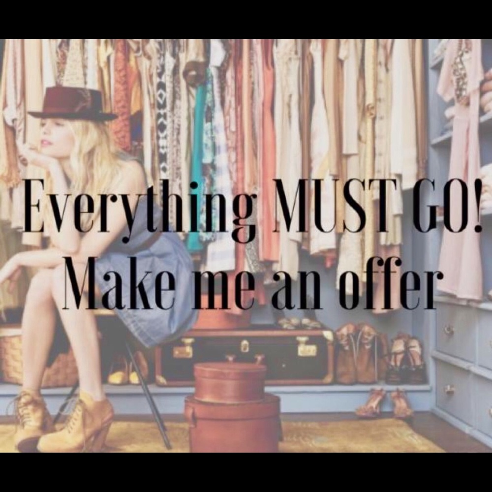 Come and make a deal! I want to clean my closet😊
